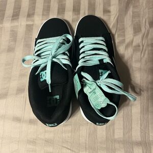 DC shoes
